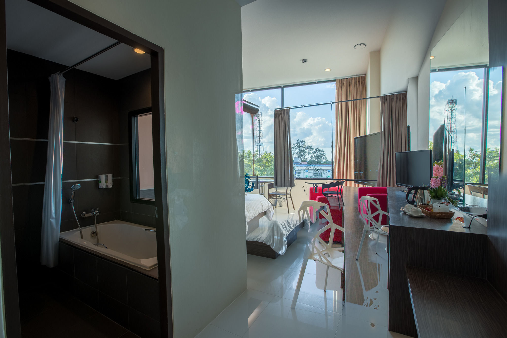The Rich Hotel Ubonratchathani Ubon Ratchathani Dış mekan fotoğraf